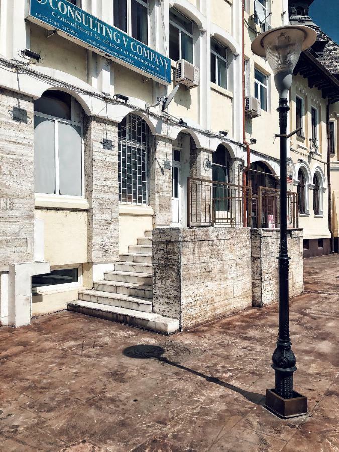 Studio Central Târgu Jiu エクステリア 写真